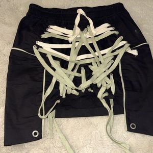 Athina skirt size L runs small